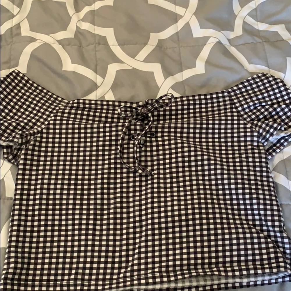 Black and white checkered crop top!